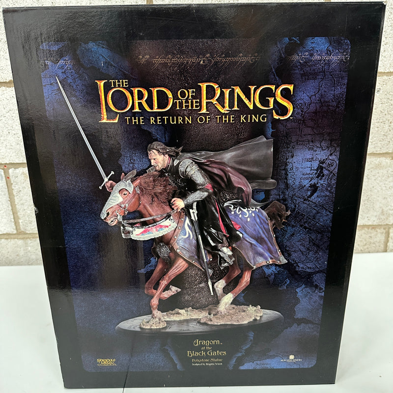 Sideshow Weta Lord of the Rings Aragorn at the Black Gates Statue PRE OWNED