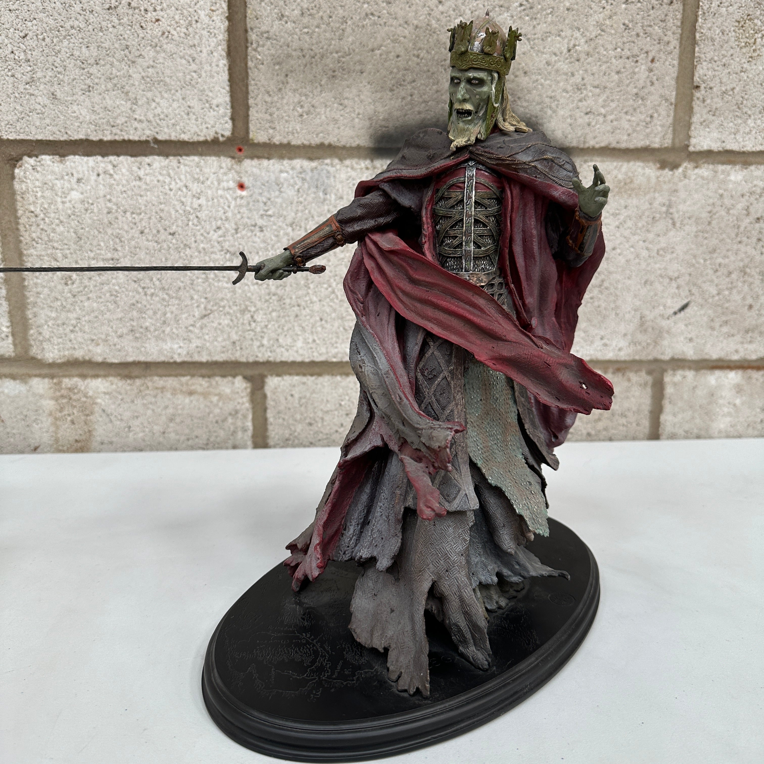 Sideshow Weta Lord of the Rings King of the Dead Statue PRE OWNED