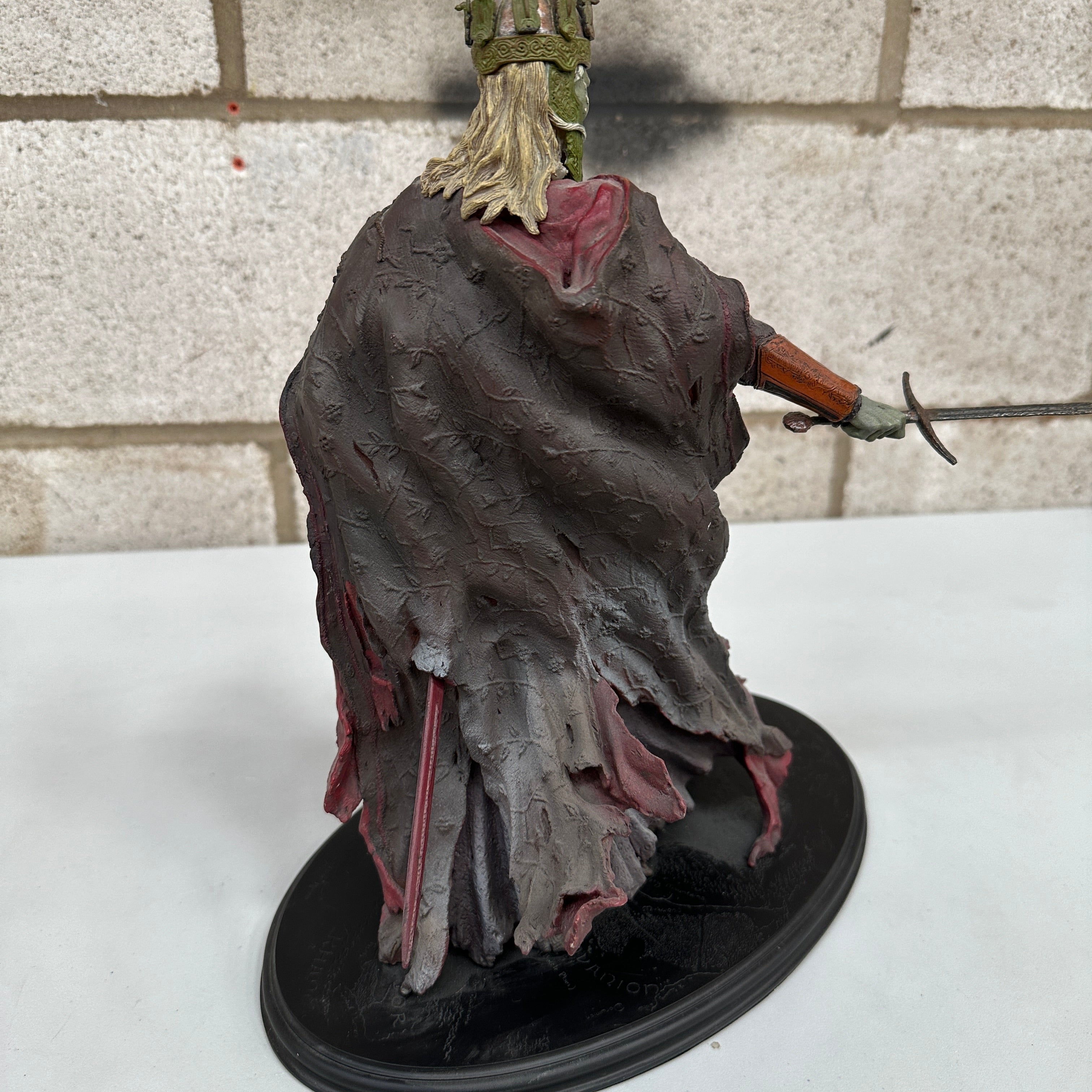 Sideshow Weta Lord of the Rings King of the Dead Statue PRE OWNED