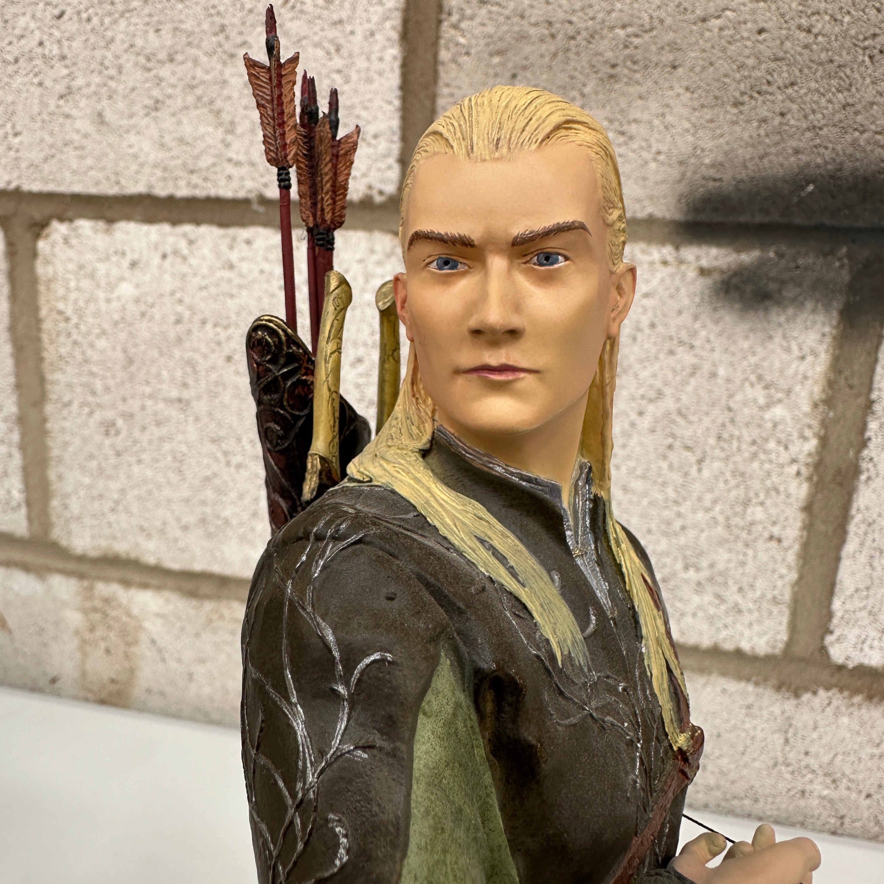 Sideshow Weta Lord of the Rings Legolas Greenleaf Statue PRE OWNED