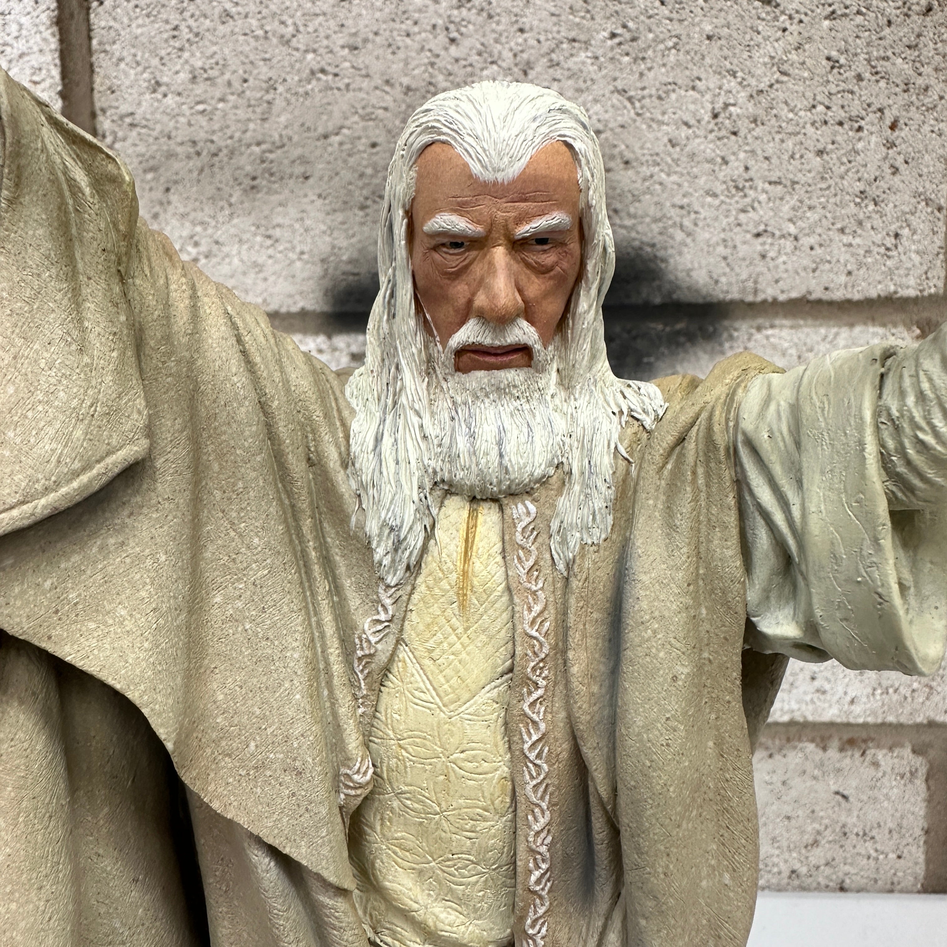 Sideshow Weta Lord of the Rings Gandalf the White Statue PRE OWNED