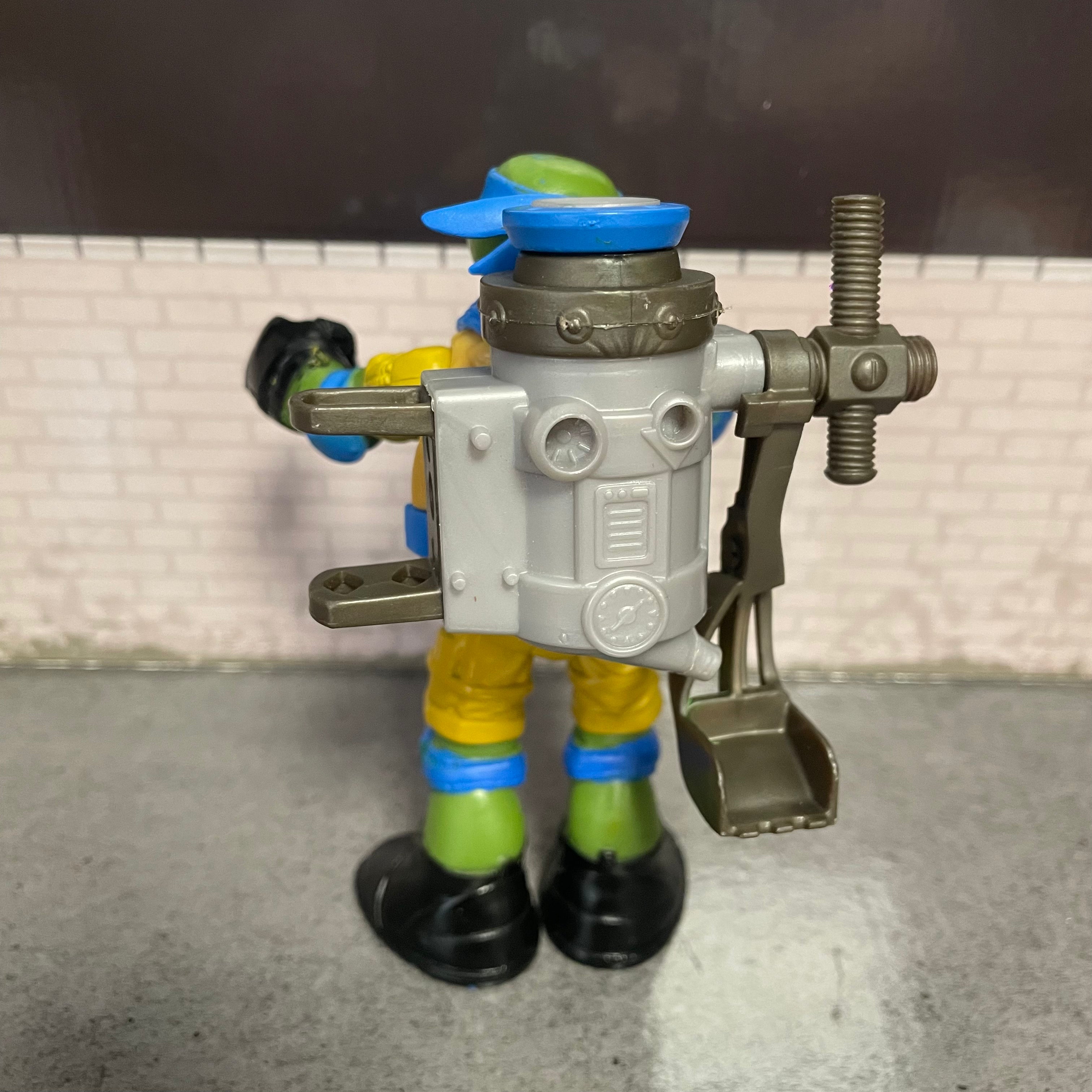 Nickelodeon Teenage Mutant Ninja Turtles /Ooze Launchin Leo / TMNT Pre Owned