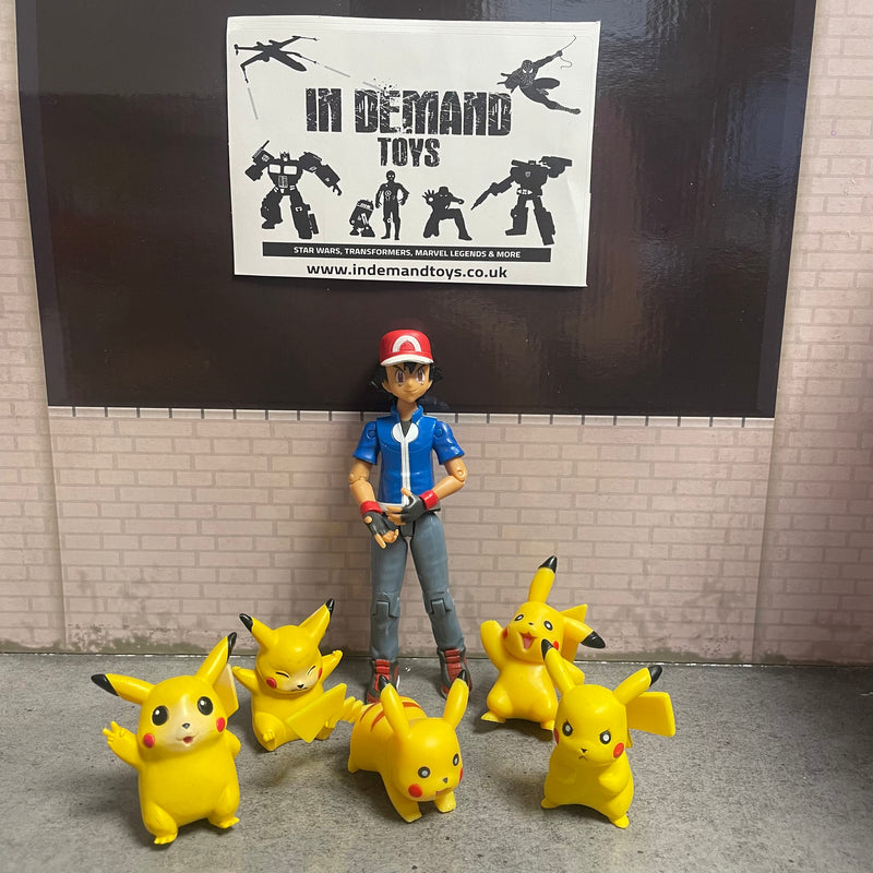 Pokemon Ash & a selection of PIkachus 5" Nintendo Tomy 2015