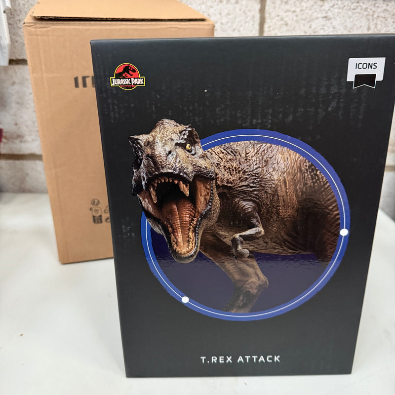 Iron Studios Jurassic Park T-Rex Attack Icons Scale Statue