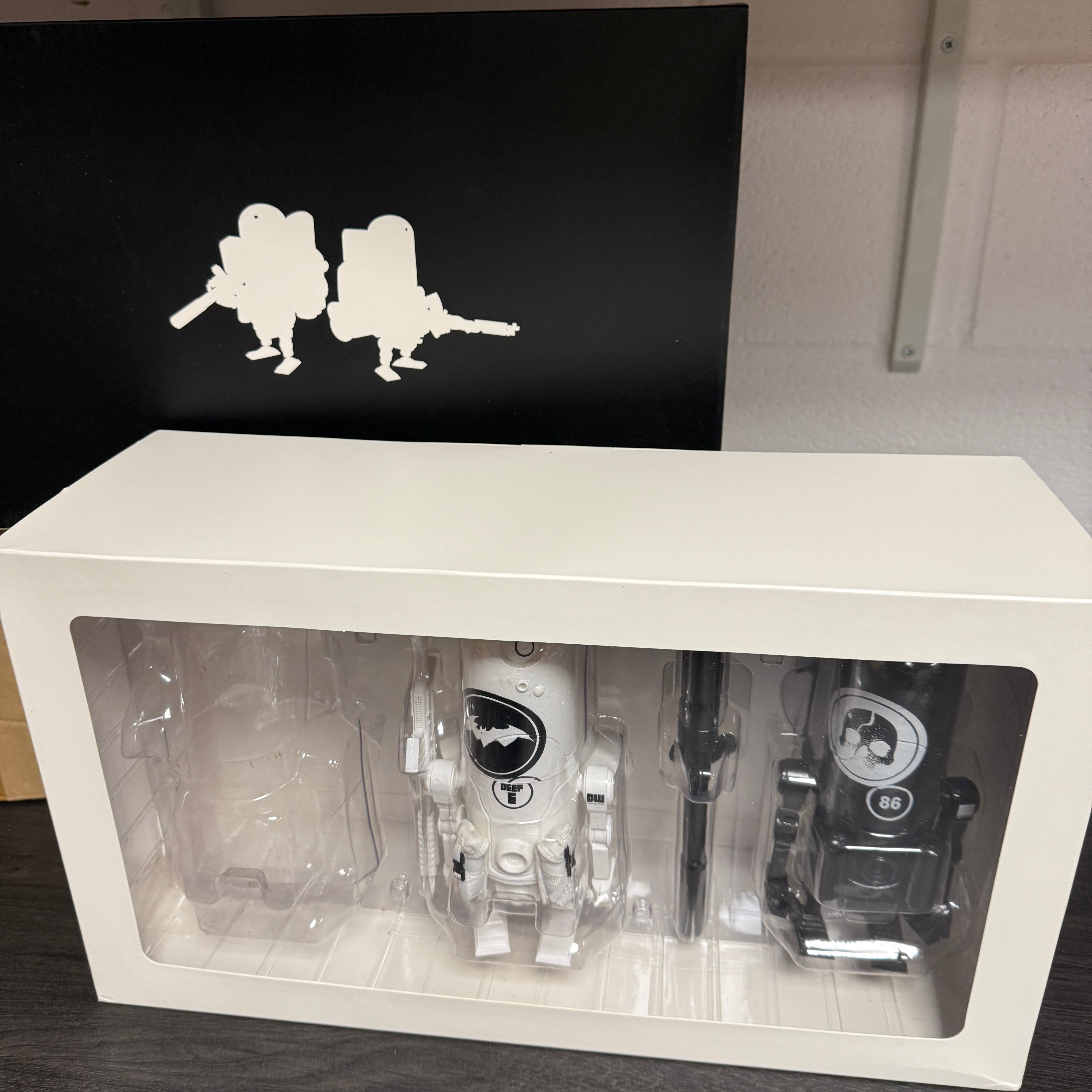 Ashley Wood 3A Toys World War Robot Portable WWRp Daywatch and Nightwatch Armstrongs 1/12 Scale