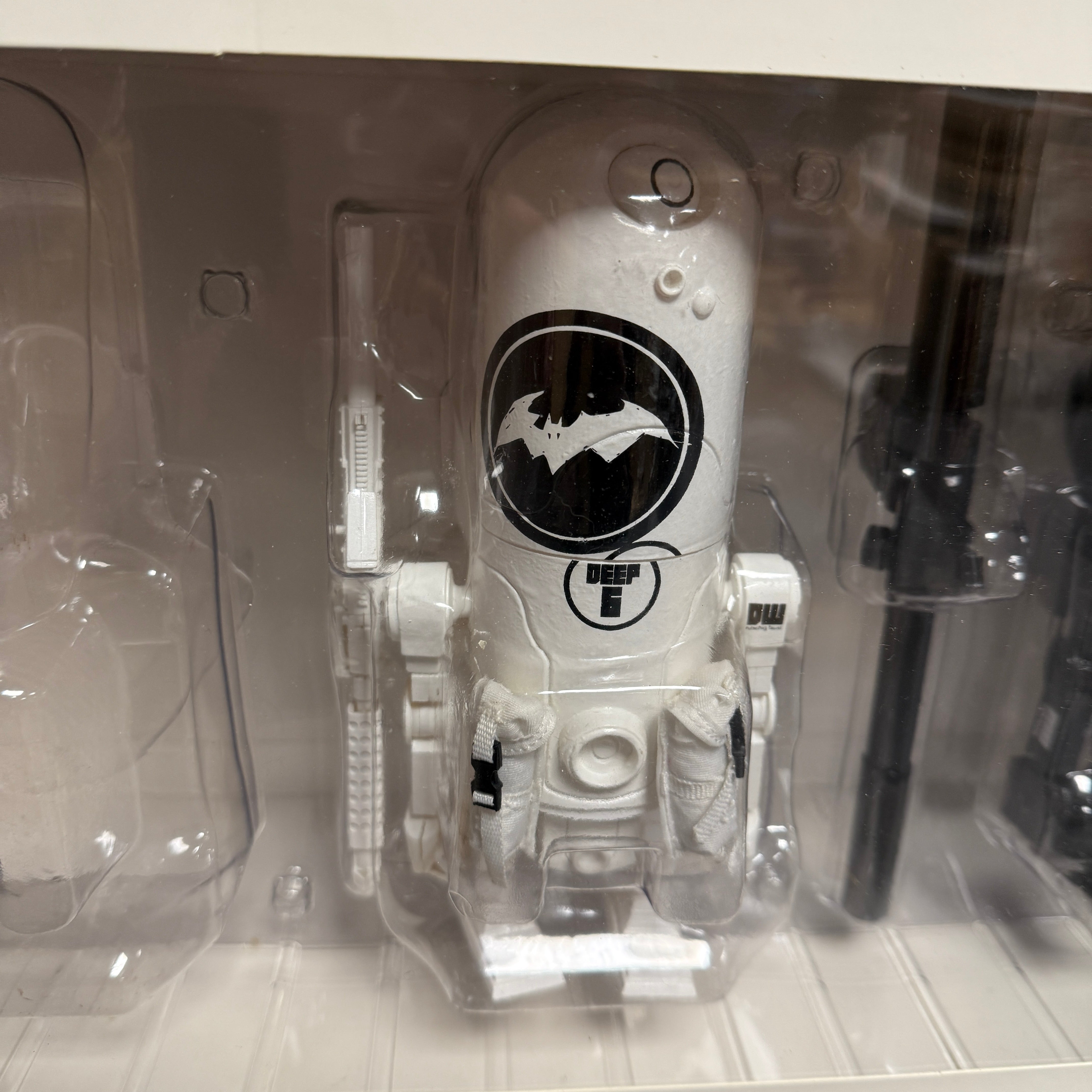 Ashley Wood 3A Toys World War Robot Portable WWRp Daywatch and Nightwatch Armstrongs 1/12 Scale