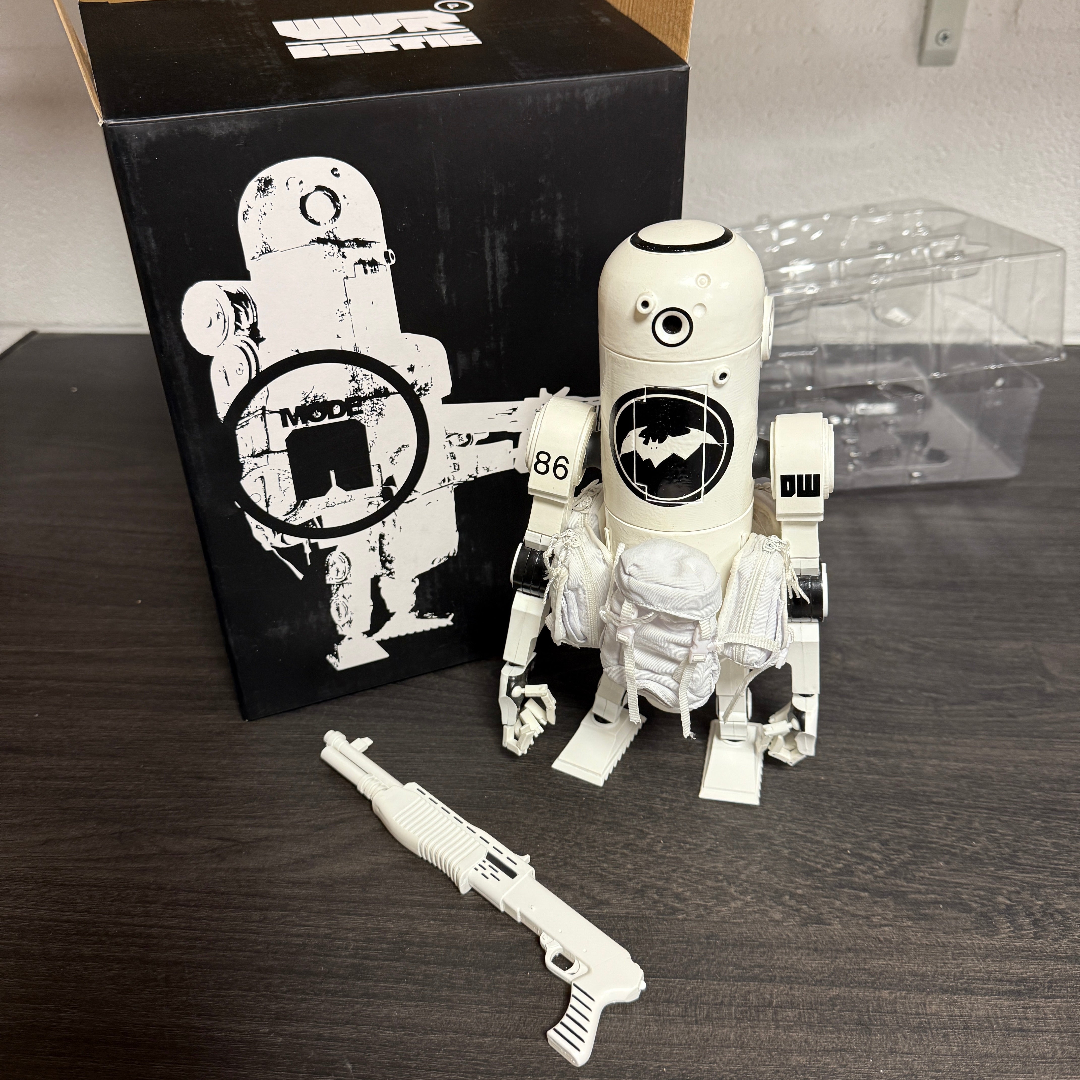 Ashley Wood 3A Toys World War Robot Portable WWRp Daywatch and Nightwatch Bertie MK3 1/12 Scale