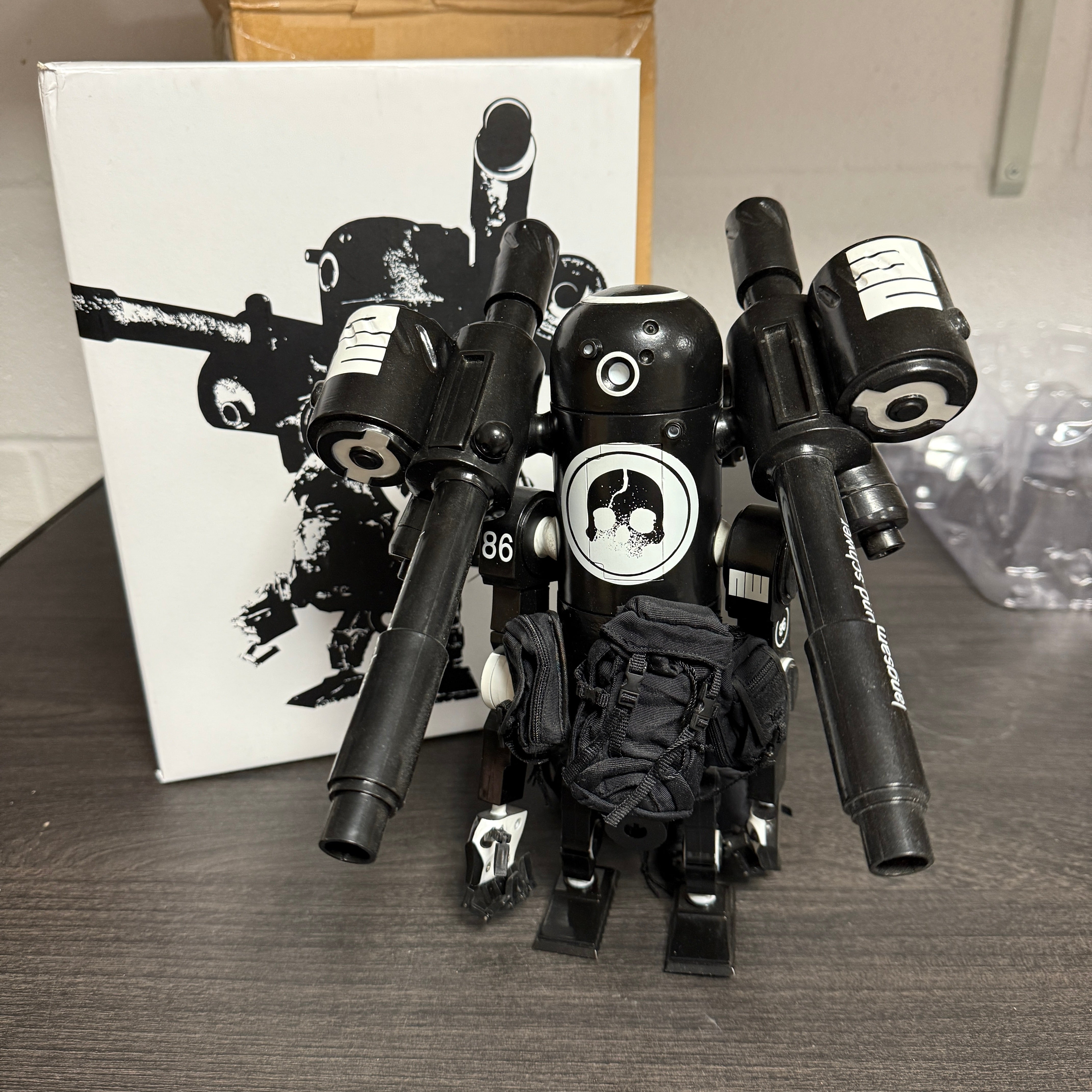 Ashley Wood 3A Toys World War Robot Portable WWRp Daywatch and Nightwatch Bertie MK3 1/12 Scale