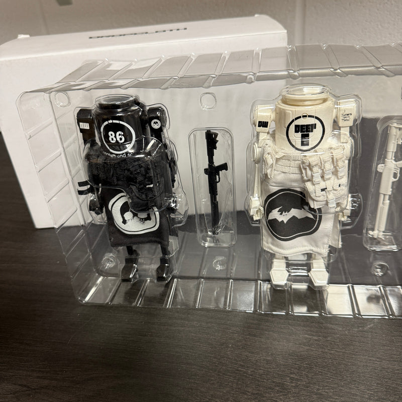 Ashley Wood 3A Toys World War Robot Portable WWRp Daywatch and Nightwatch Dropcloths 1/12 Scale