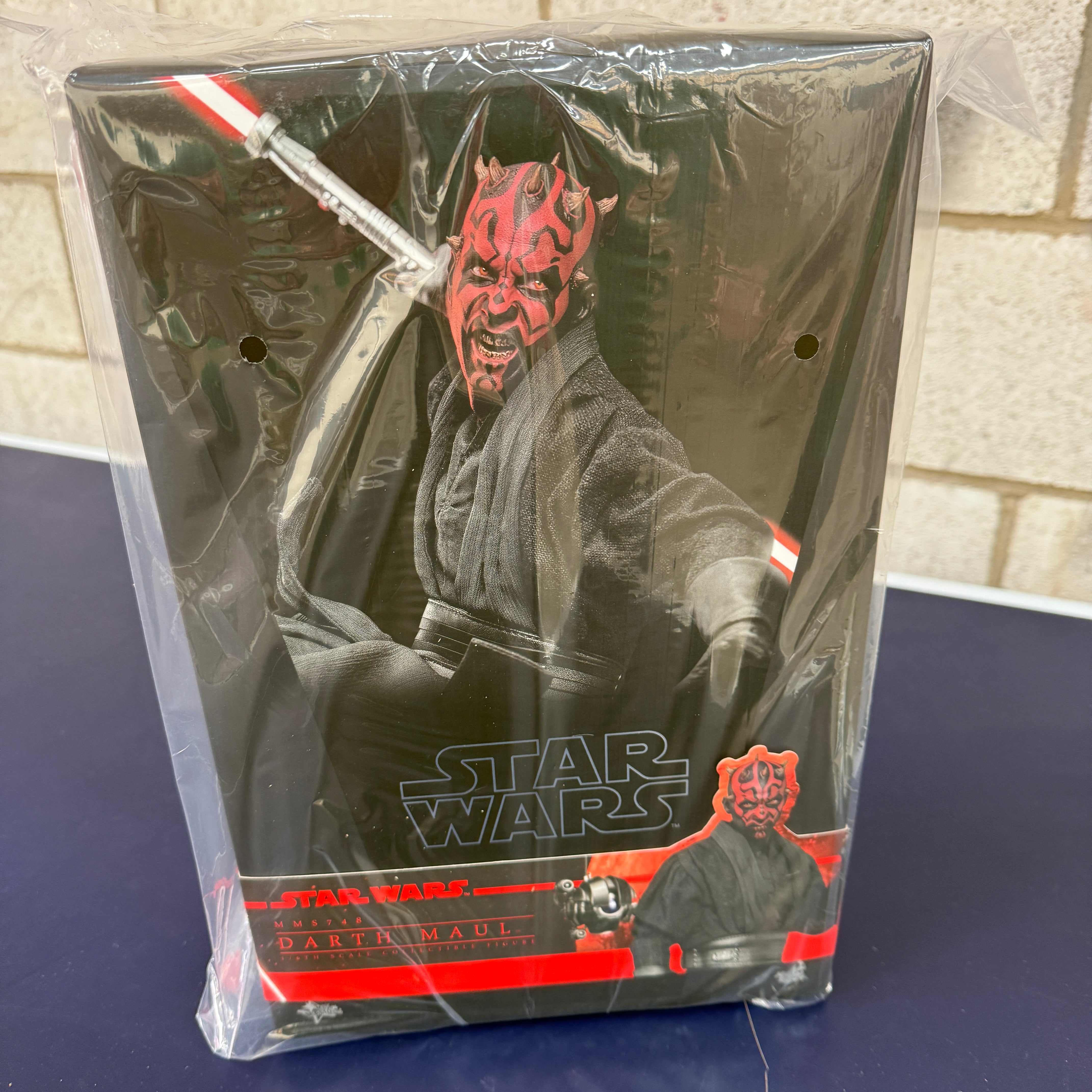 Hot Toys Star Wars Darth Maul MMS748 1/6 Scale Collectible Figure IMPORT STOCK