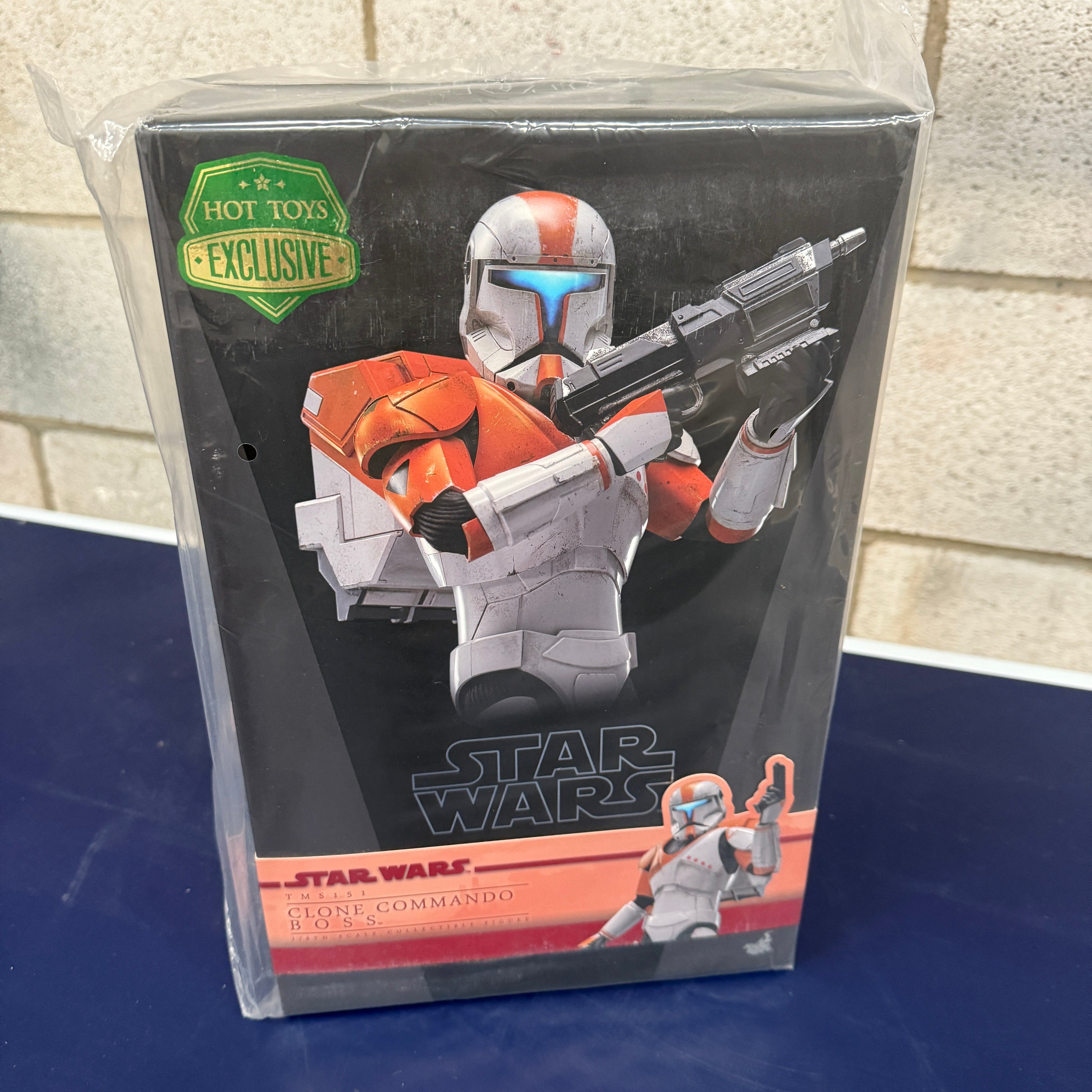 Hot Toys Exclusive Star Wars Clone Commando Boss 1/6 Scale Collectible Figure IMPORT STOCK