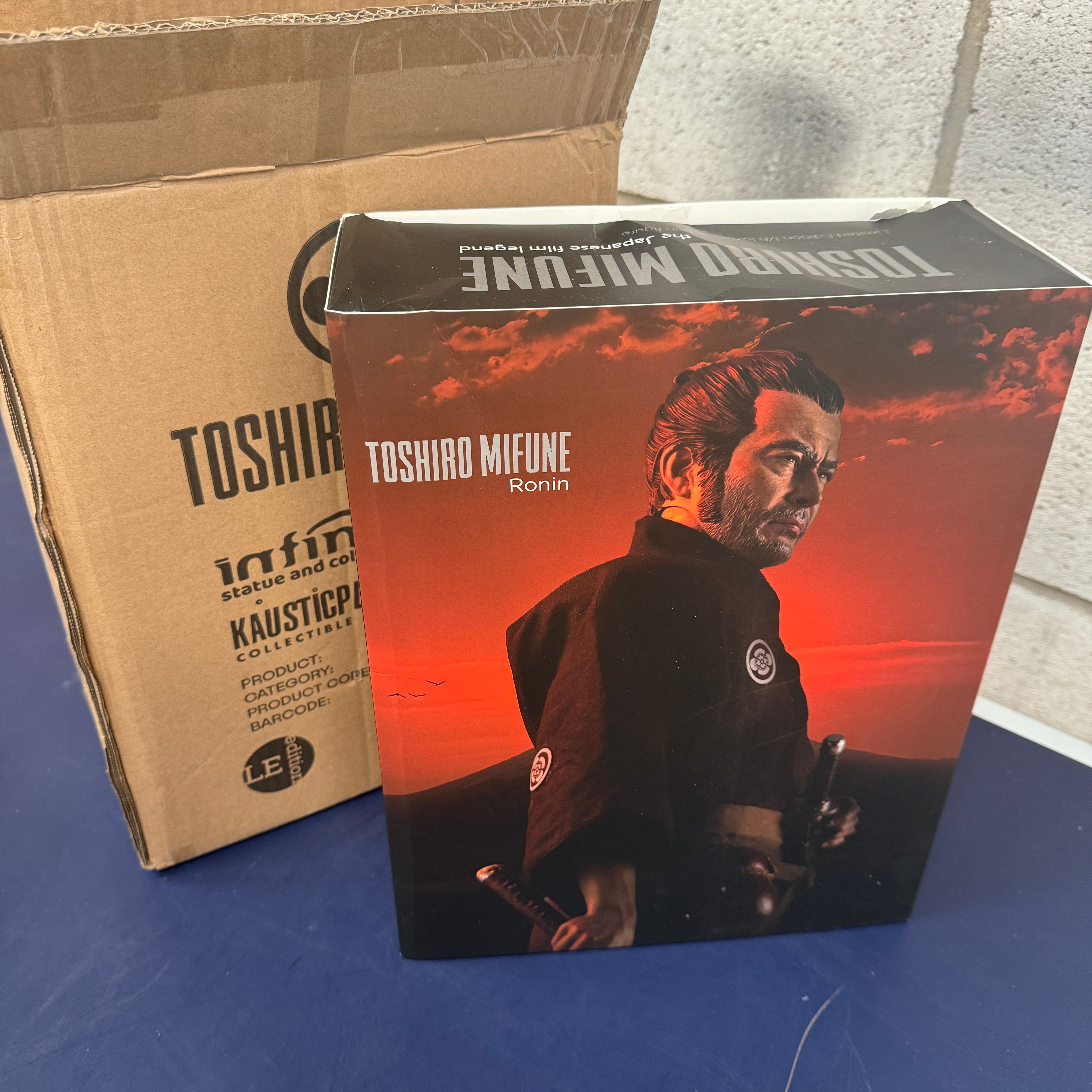 Kaustik Plastic Ronin Toshiro Mifune 1/6 Scale Collectible Figure