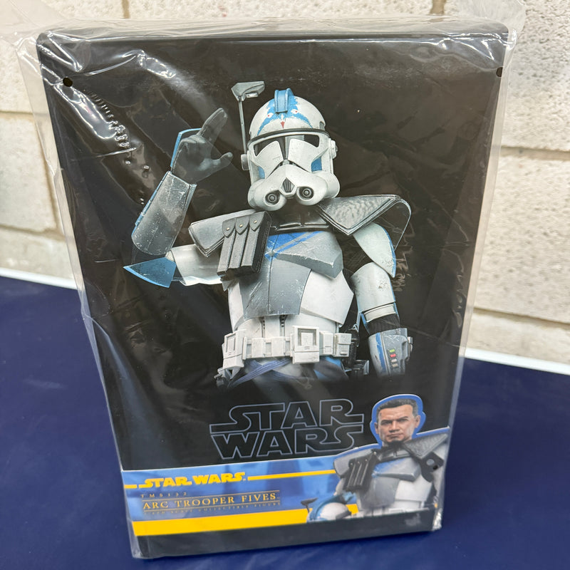 Hot Toys Star Wars Arc Trooper Fives 1/6 Scale Collectible Figure IMPORT STOCK