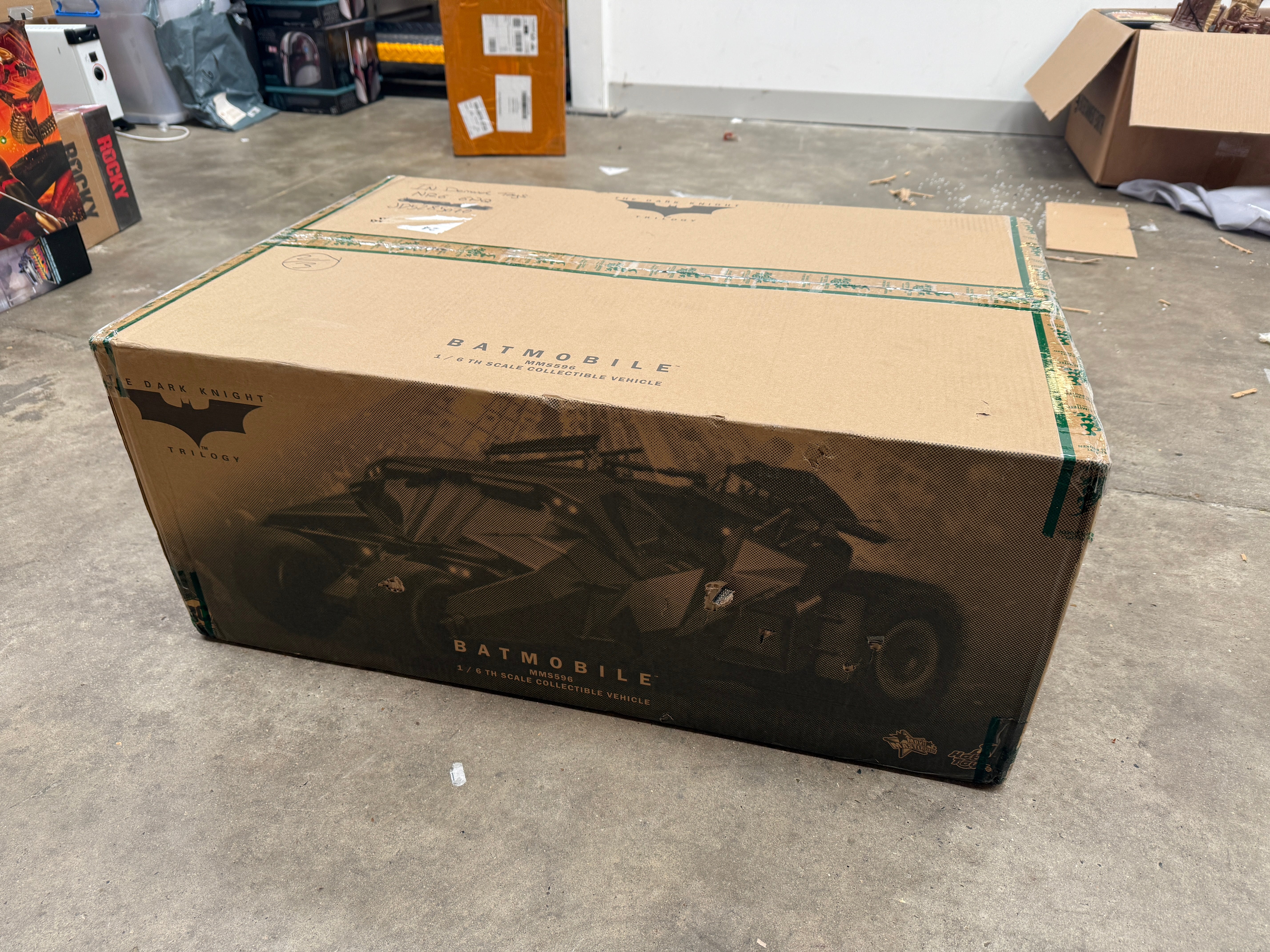 Hot Toys MMS596 Batman Batmobile Tumbler 1/6 Scale Collectible Model