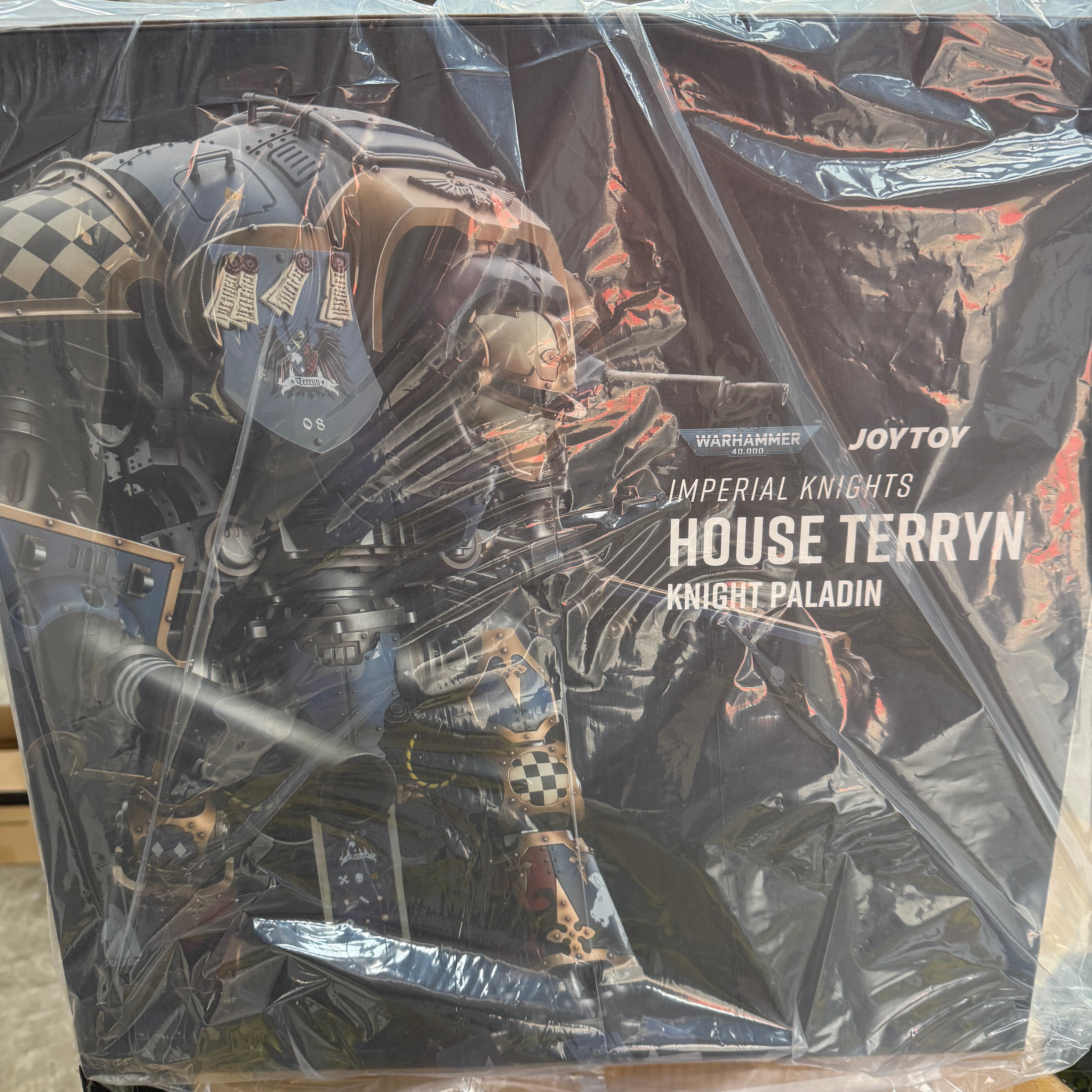 JOYTOY 1/18 Warhammer 40K Imperial Knights House Terryn Knight Paladin