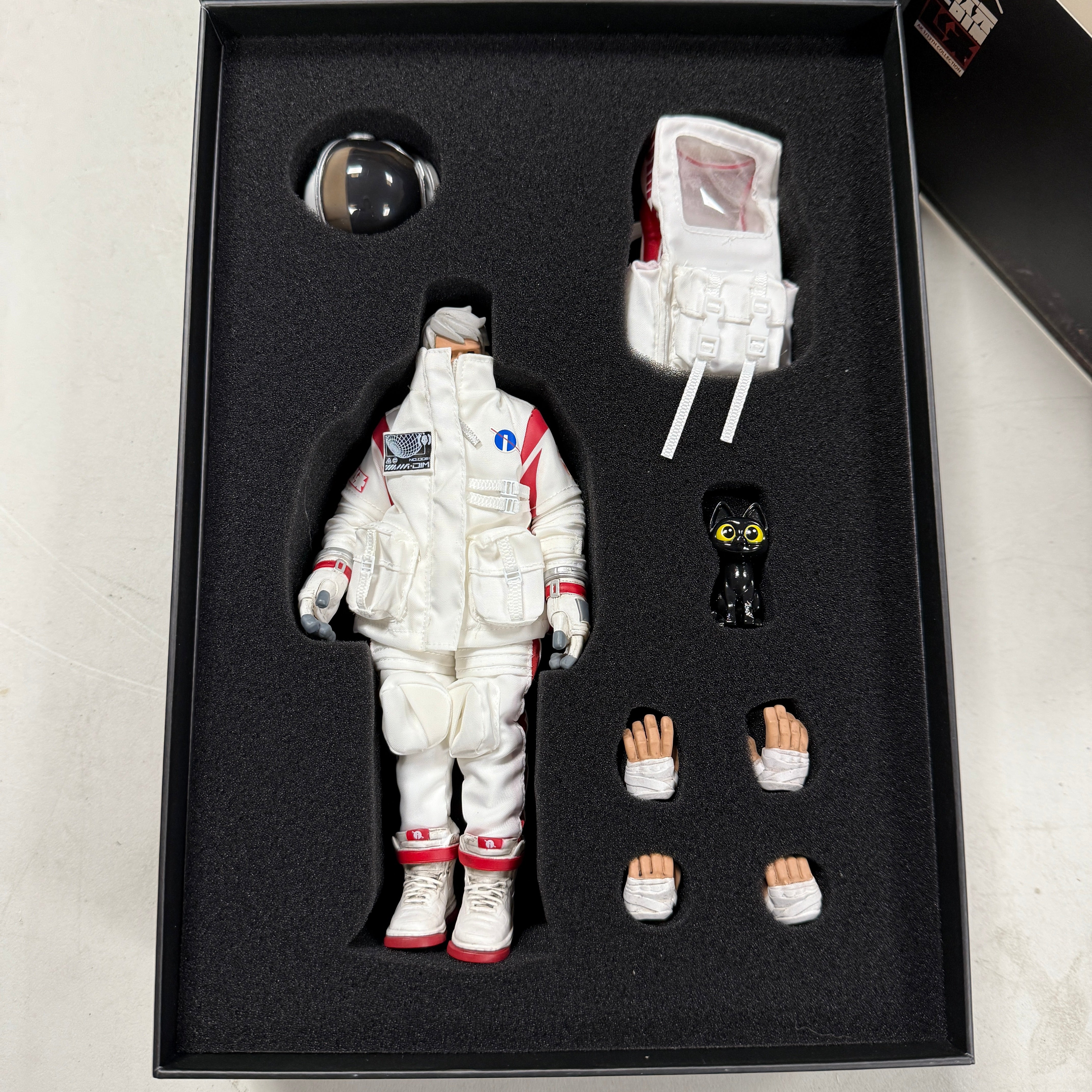 I-Dimension Interstellar Traveler 1/12 Scale Action Figure