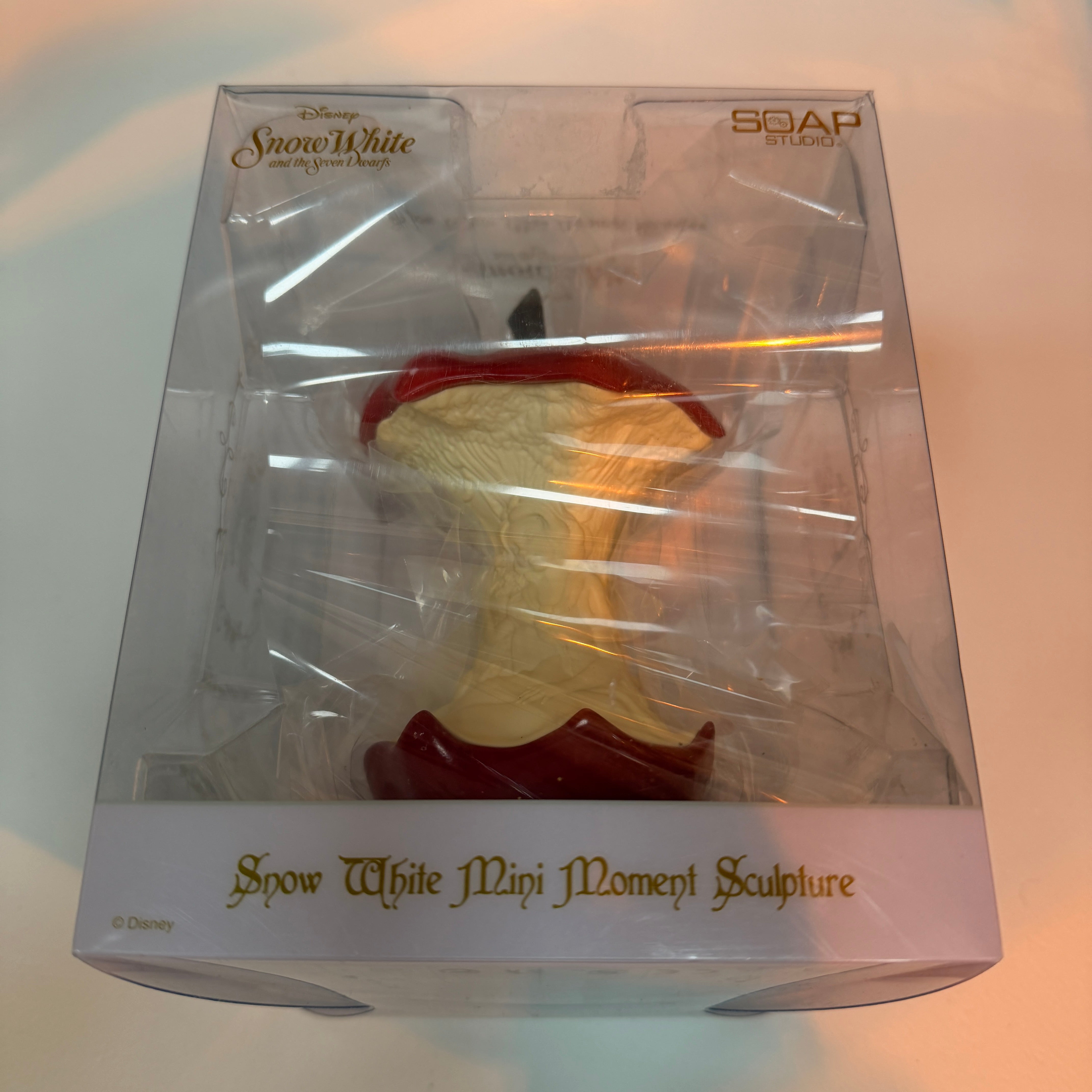 Soap Studio Disney Snow White Mini Moment Sculpture