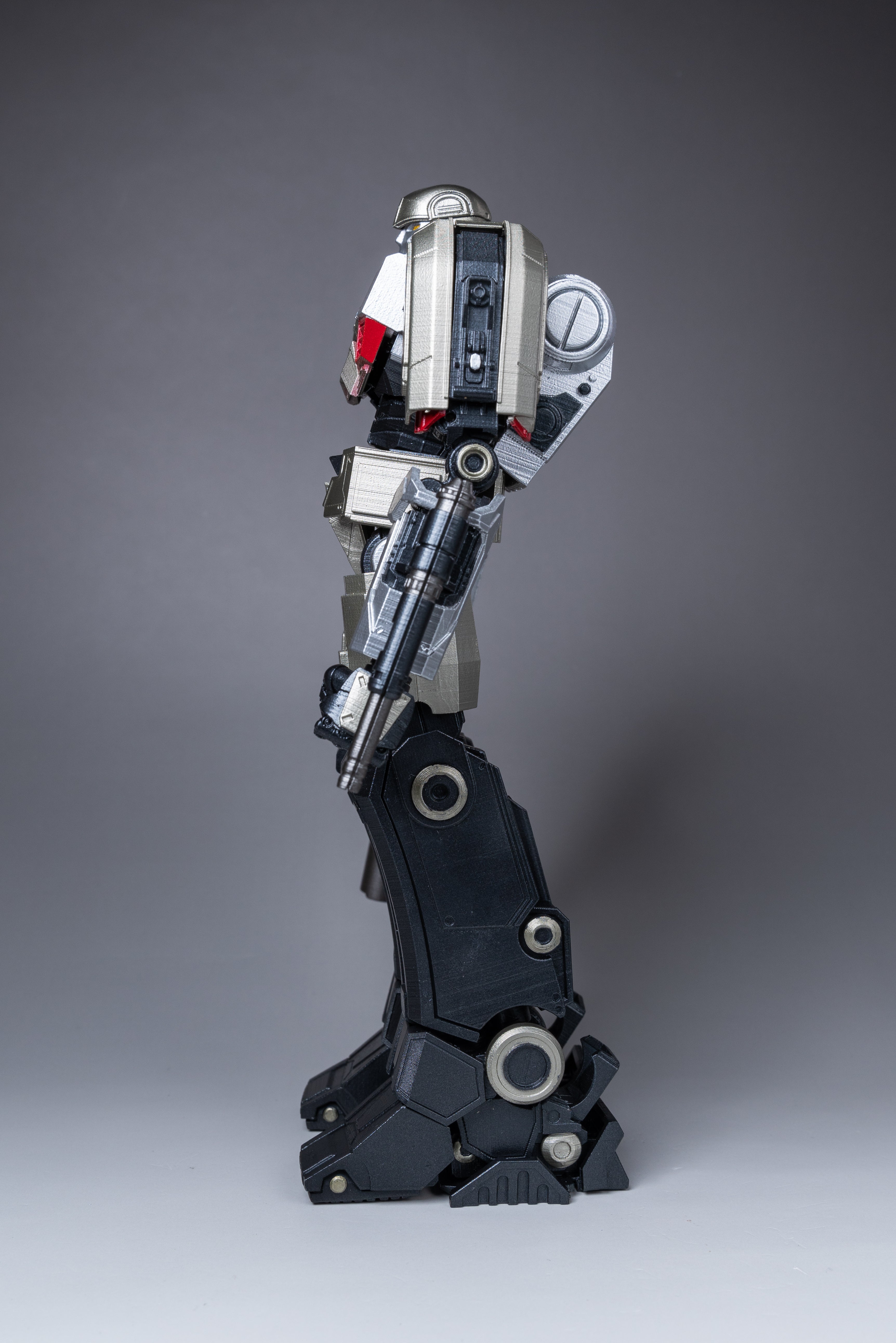 Transformers Yolopark TFOne 20cm Megatron Cogged Mode MODEL KIT