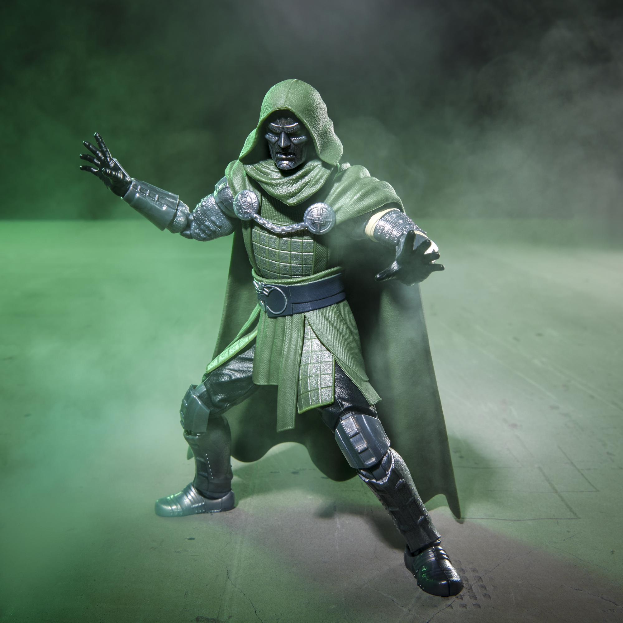 PRE-ORDER Marvel Legends (Avengers Doomsday) Doctor Doom