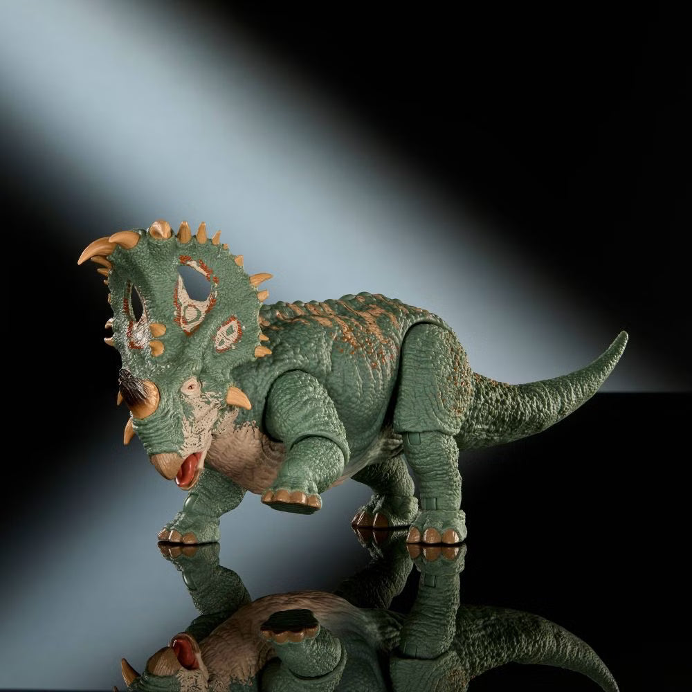 PRE-ORDER Jurassic World Hammond Collection Sinoceratops