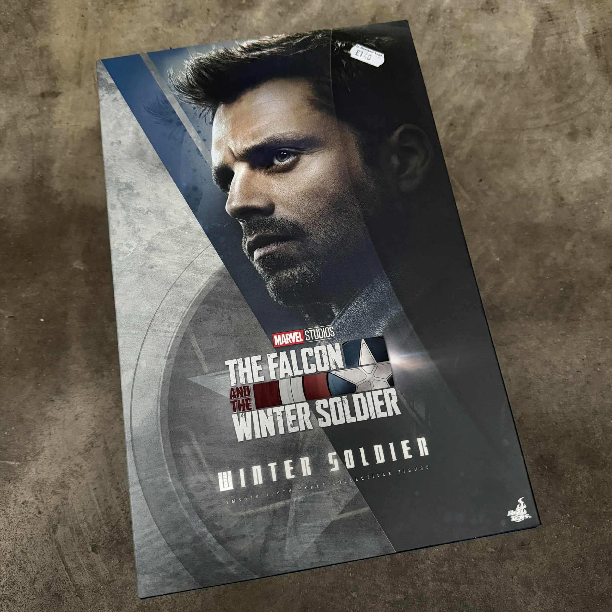 Hot Toys Captain America and the Winter Soldier: Winter Soldier 1/6 Scale Figure PRE OWNED