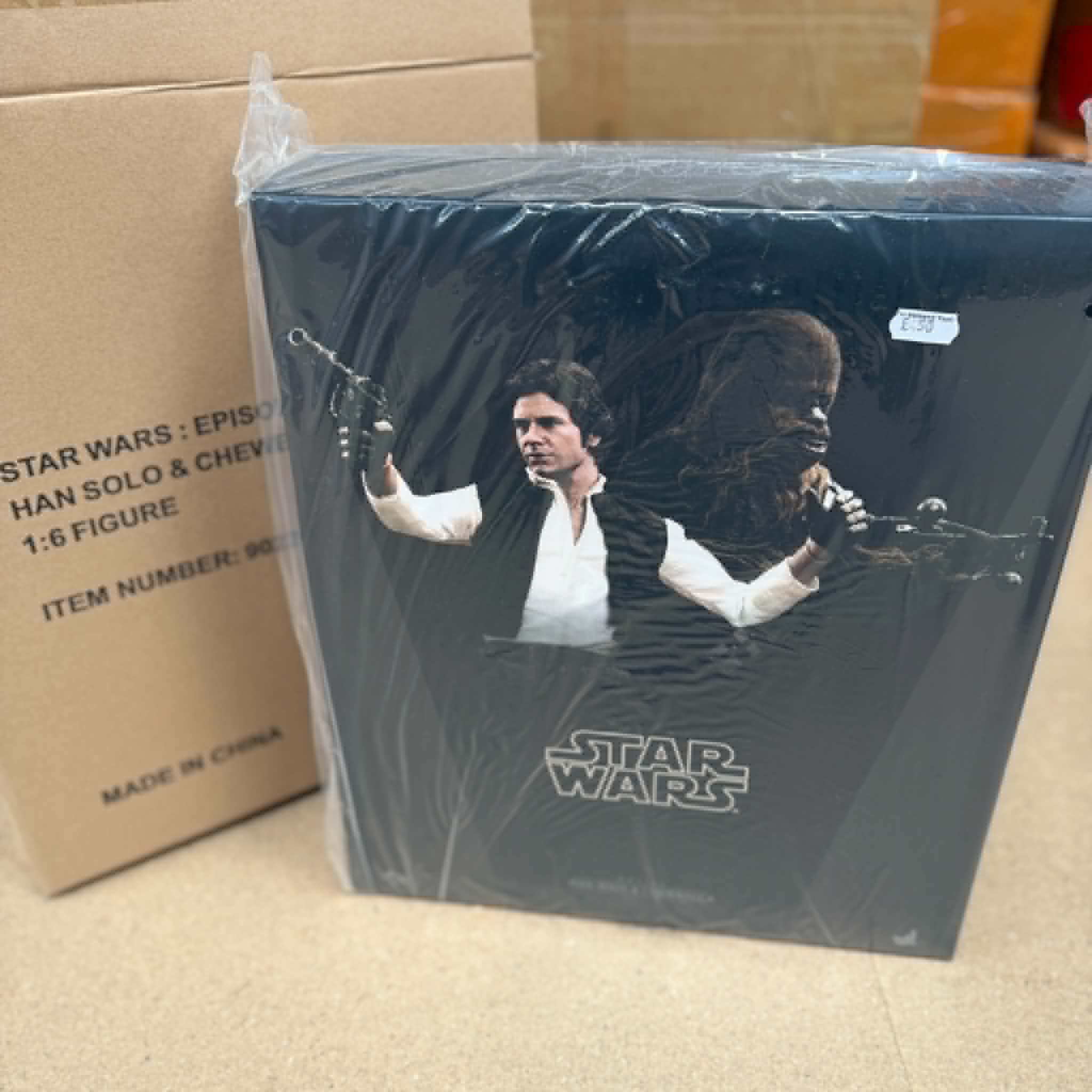 Hot Toys MMS263 Star Wars A New Hope Han Solo and Chewbacca 2-Pack 1/6 Scale Figure PRE OWNED