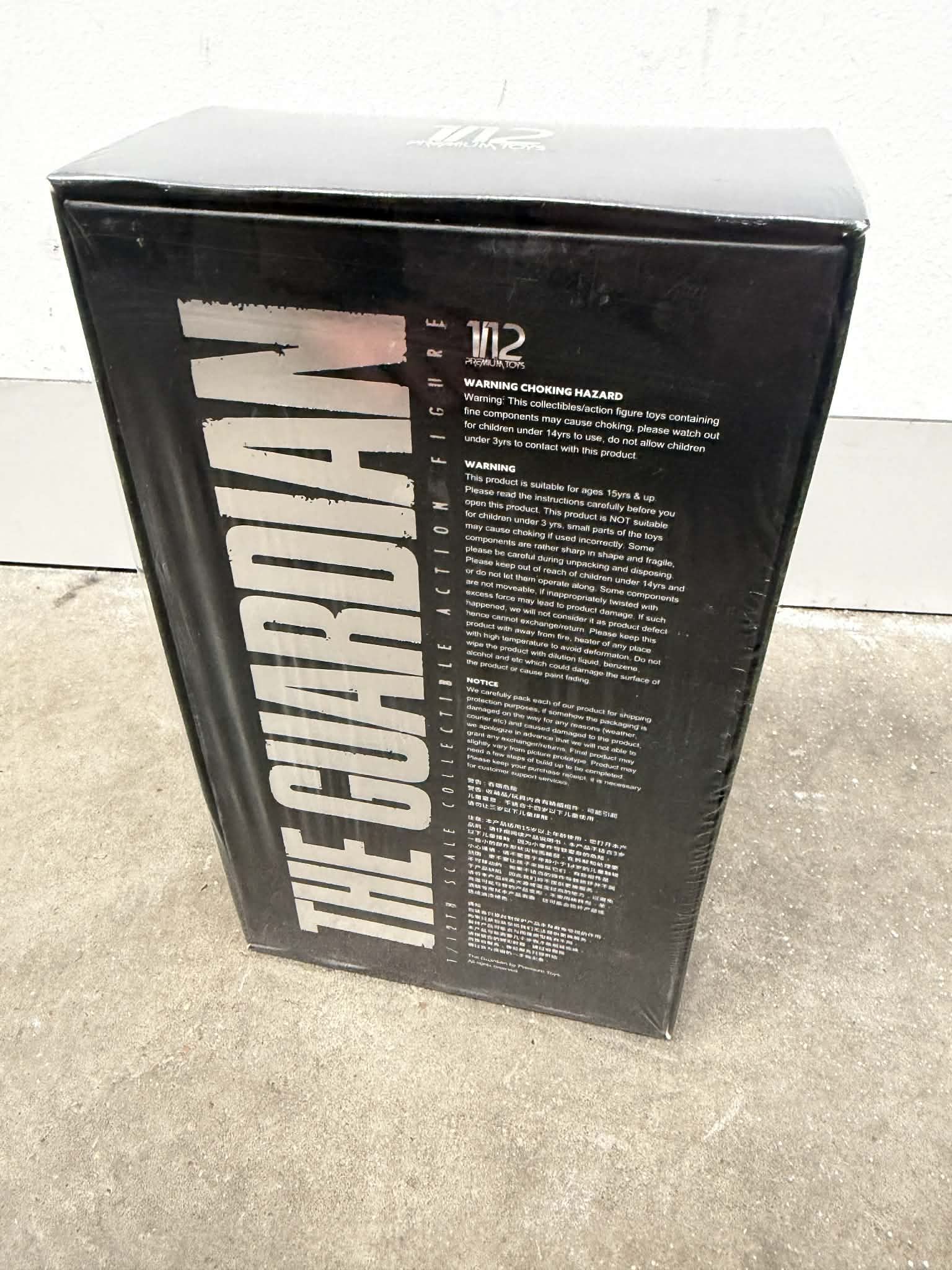 Premium Toys The Guardian Joel The Last of Us Pedro Pascal 1/12 Scale Collectible Figure