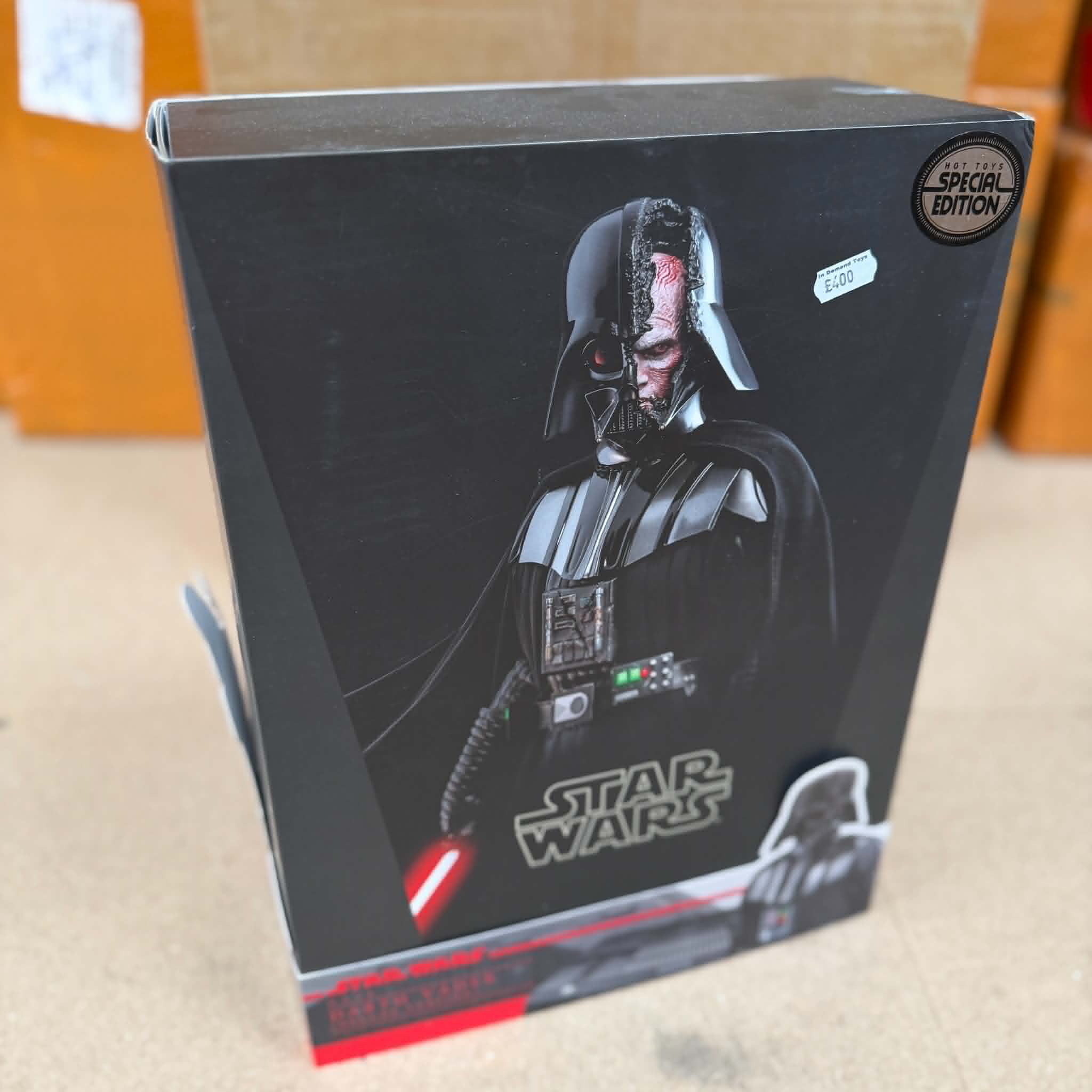 Hot Toys DX28 Star Wars Darth Vader Deluxe Version 1/6 Scale Figure PRE OWNED