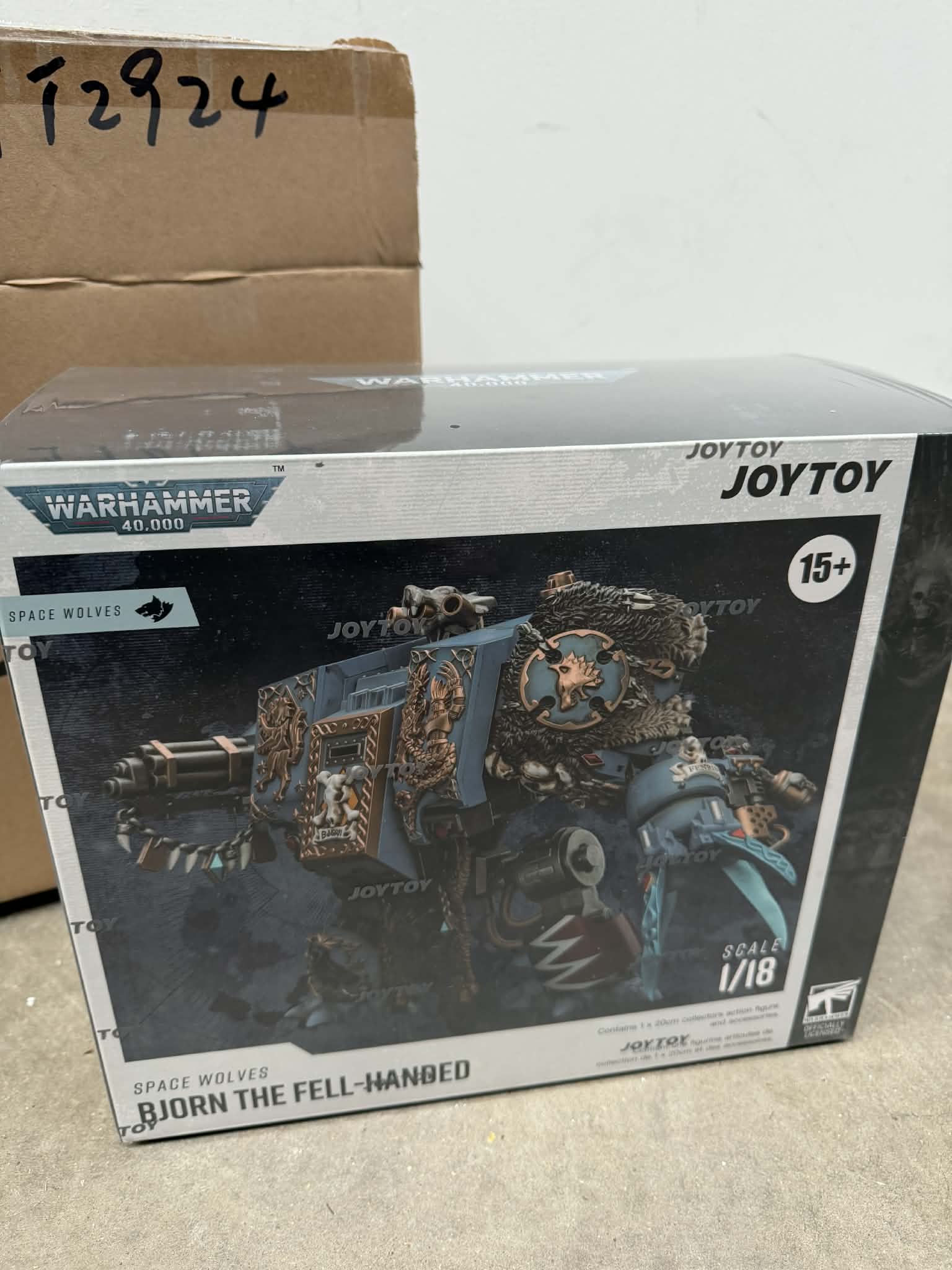 JOYTOY 1/18 Warhammer Space Wolves Bjorn The Fell-Handed