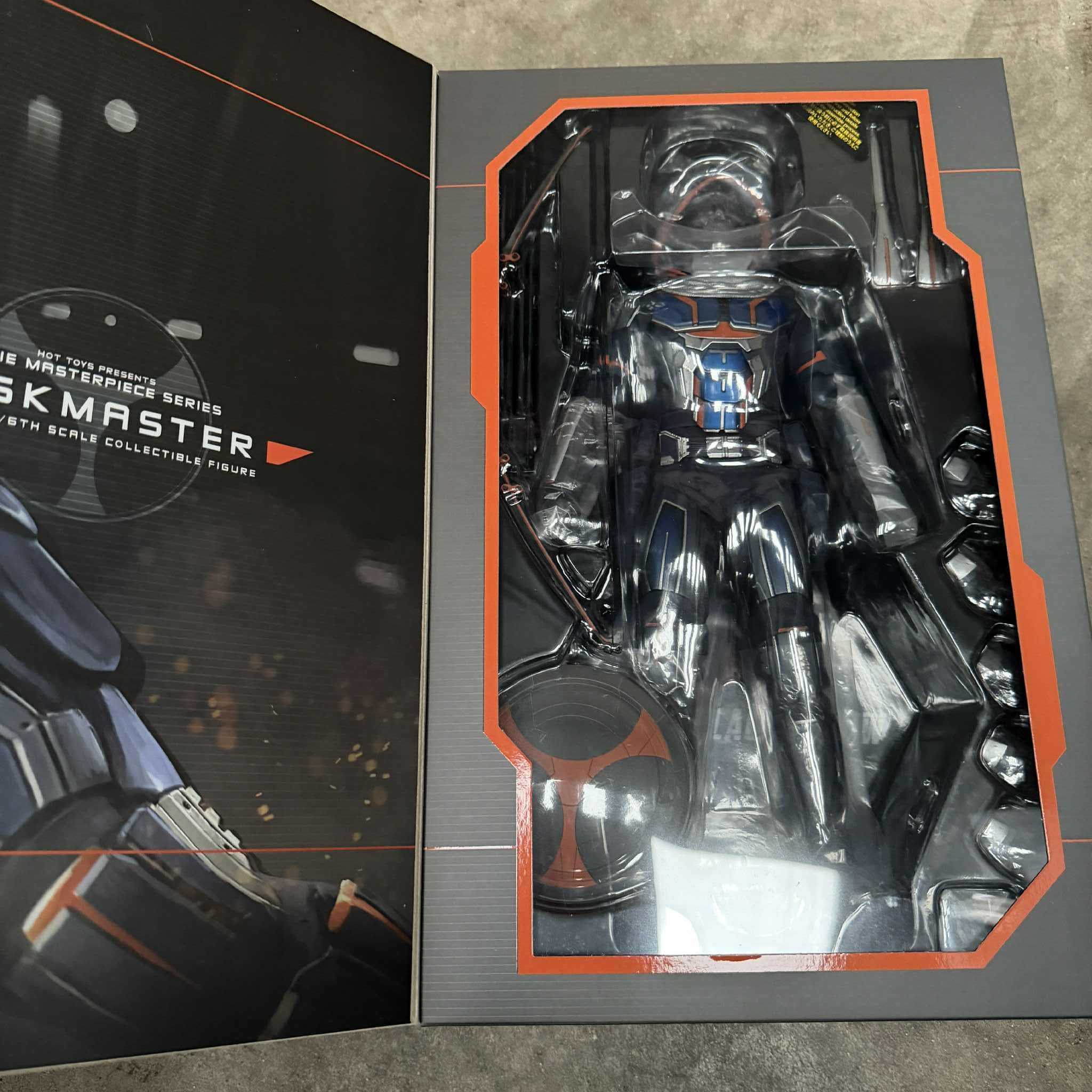 Hot Toys Taskmaster 1/6 Scale Figure PRE OWNED
