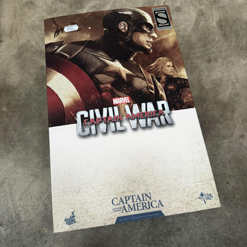 Hot Toys Civil War Captain America Battling Version 1/6 Scale Figure PRE OWNED