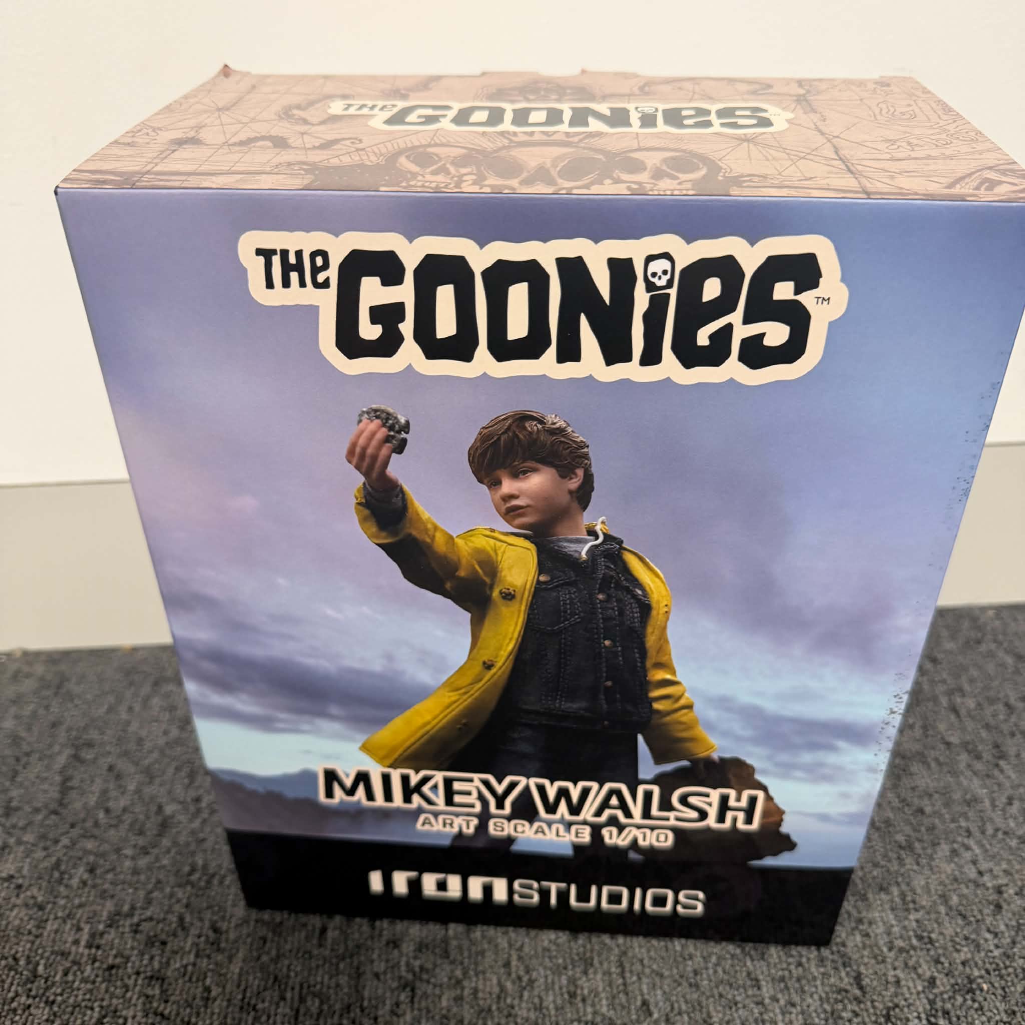 Iron Studios The Goonies Mikey Walsh Art Scale 1/10 Statue