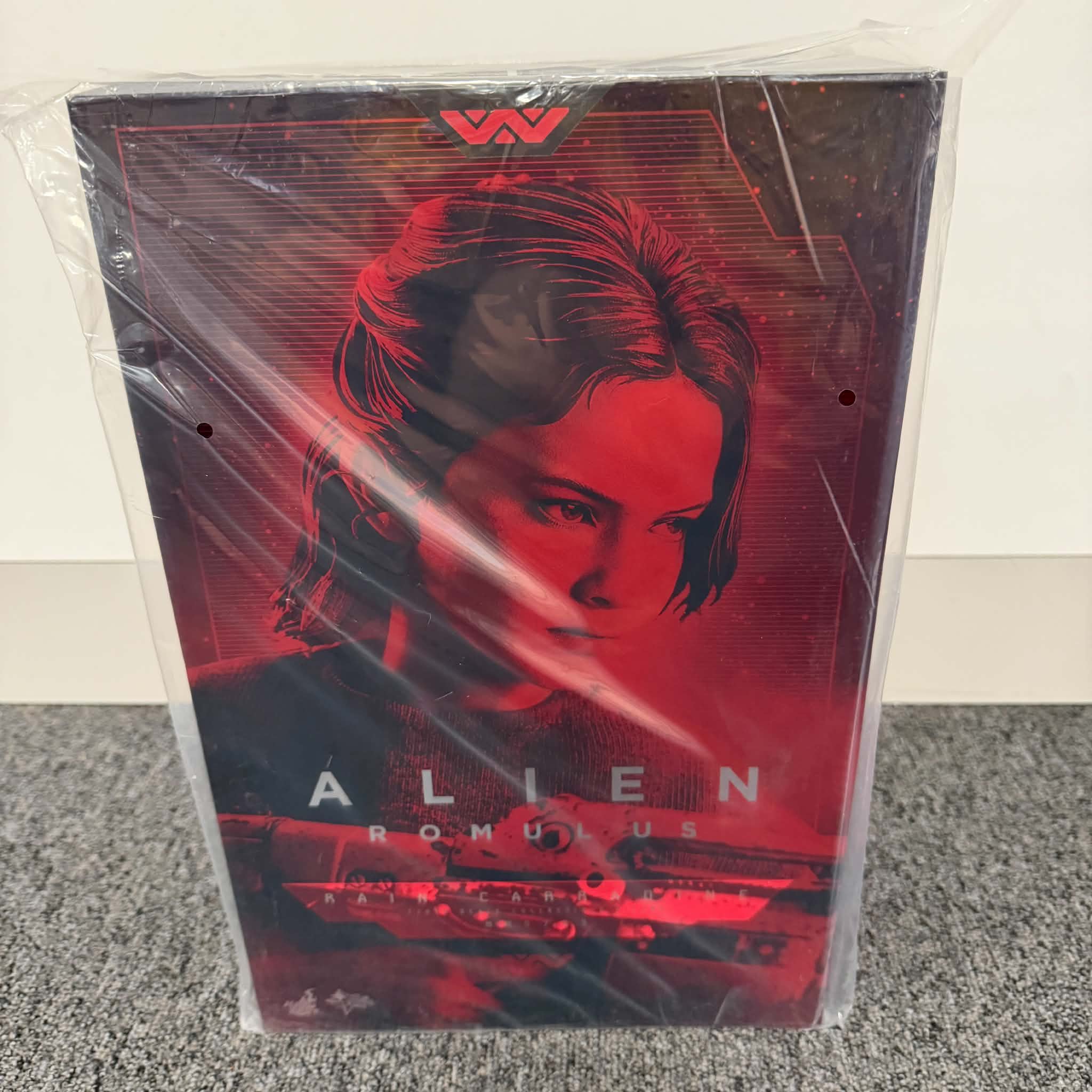 Hot Toys Alien Romulus Rain Carradine 1/6 Scale Collectible Figure IMPORT STOCK