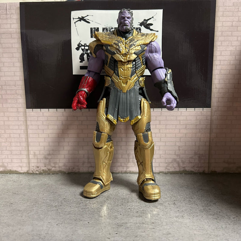 Marvel Legends Thanos (a) PRE-OWNED