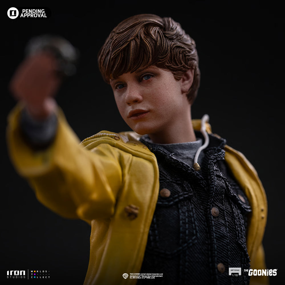 Iron Studios The Goonies Mikey Walsh Art Scale 1/10 Statue