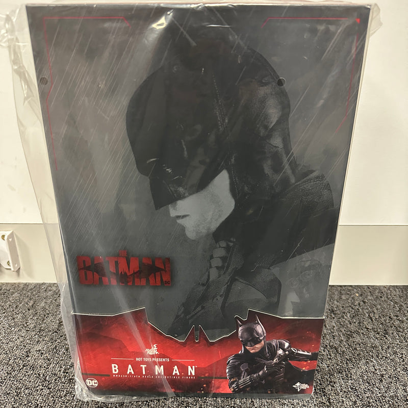 Hot Toys The Batman MMS638 1/6 Scale Collectible Figure IMPORT STOCK