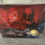 Hot Toys The Batman and Bat Signal MMS641 1/6 Scale Collectible Figure Set IMPORT STOCK