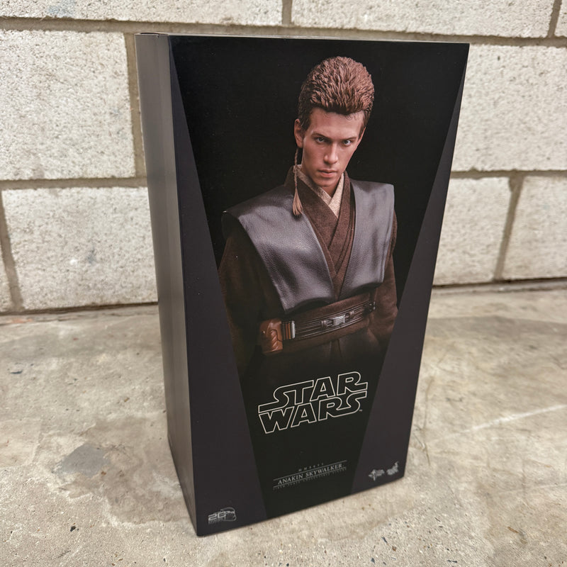 Hot Toys Star Wars Attack of the Clones Anakin Skywalker 1/6 Scale Figure