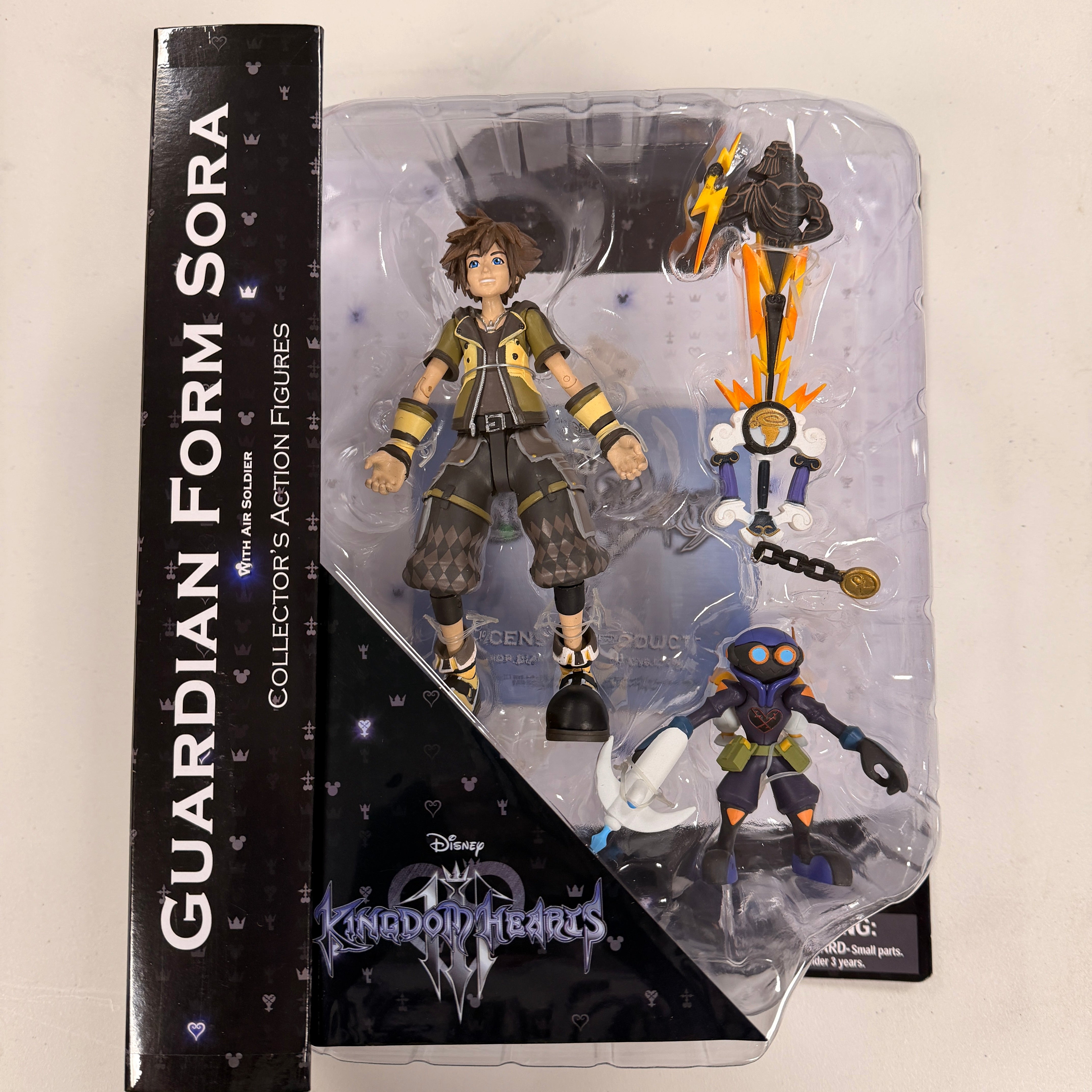 Kingdom Hearts III Guardian Form Sora & Air Soldier – In Demand Toys
