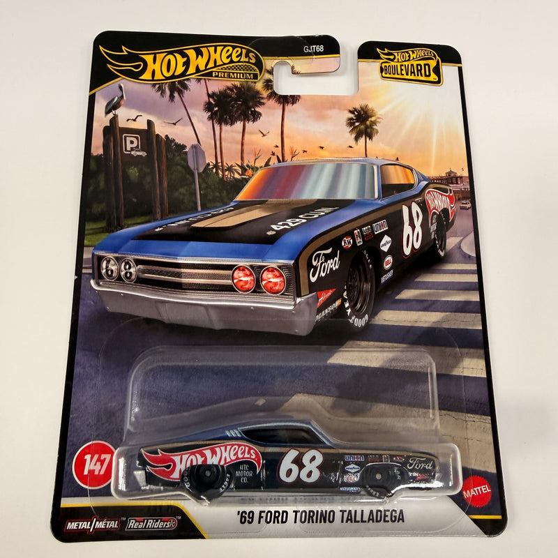 Hot Wheels Premium Boulevard Collection '69 Ford Torino Talladega