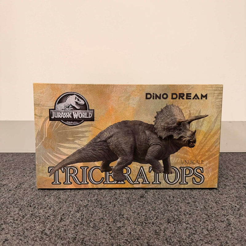 Dino Dream Jurassic World Triceratops 1/30 Scale Resin Model