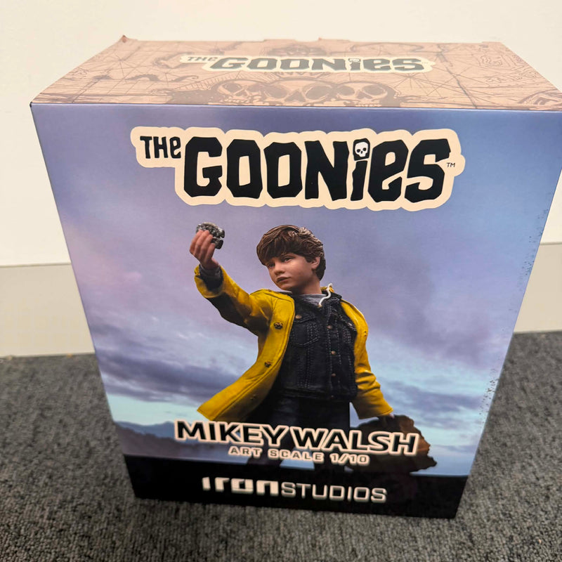 Iron Studios The Goonies Mikey Walsh Art Scale 1/10 Statue