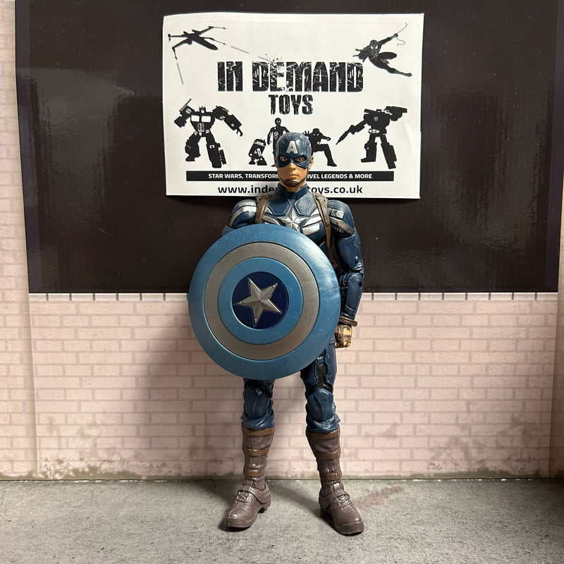 Marvel Legends Captain America (a) PRE-OWNED