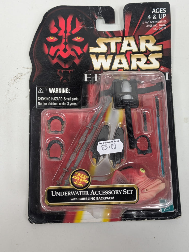 Star Wars Episode 1 Underwater Accessory Set with Bubbling Backpack (Additional creased hanger)
