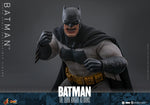 Hot Toys Batman The Dark Knight Returns  1/6 Scale Collectible Figure IMPORT STOCK