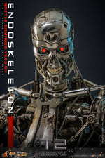 PRE-ORDER Hot Toys Terminator 2 Judgment Day Endoskeleton (Battle Damage Version) 1/6 Scale Collectible Figure IMPORT STOCK